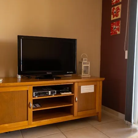 Nissi Elena -sunshine * Agia Napa