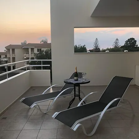 Nissi Elena -sunshine Apartment *