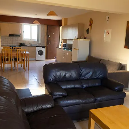 Nissi Elena -sunshine Ajia Napa