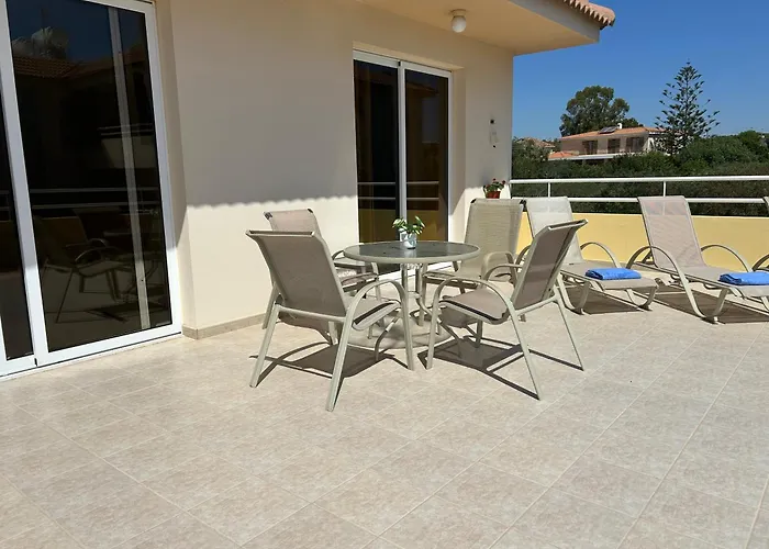 Nissi Elena -sunshine Ayia Napa