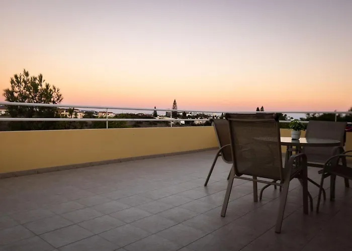 Nissi Elena -sunshine *