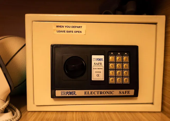 Nissi Elena -sunshine Daire Aya Napa