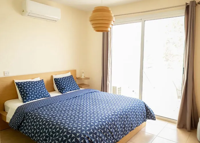 Nissi Elena -sunshine Apartmán