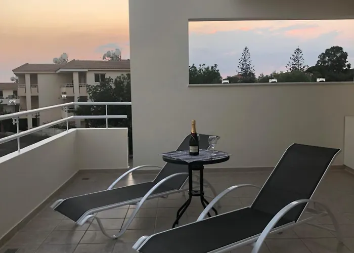 Nissi Elena -sunshine Apartmán *